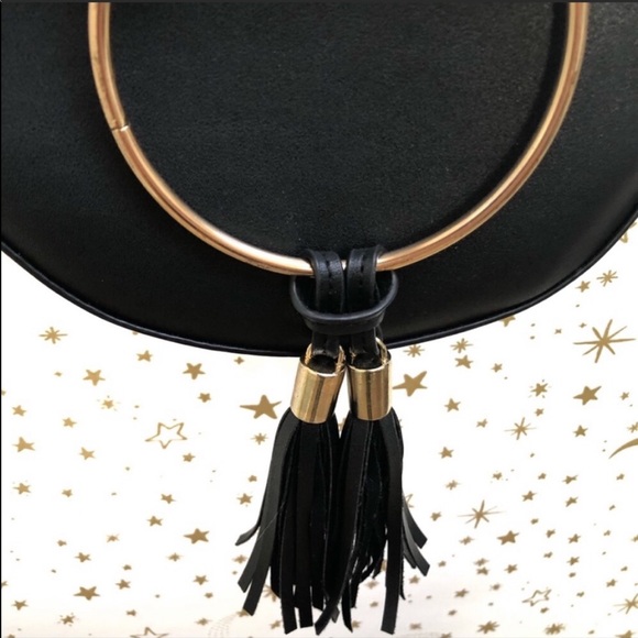 Black Chain Saddlebag - Picture 3 of 7